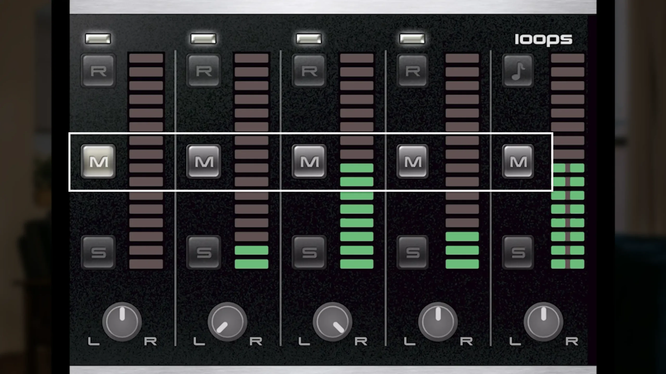 Mute buttons - StudioMini app to record music